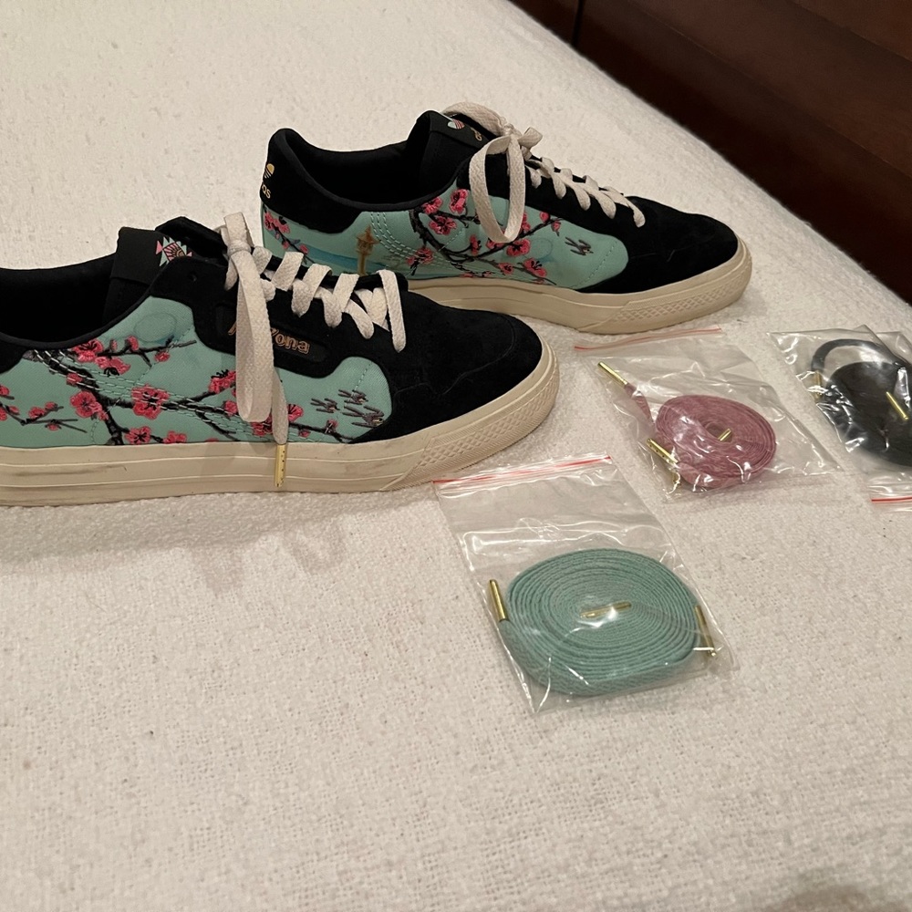 Adidas Arizona tea sneakers
